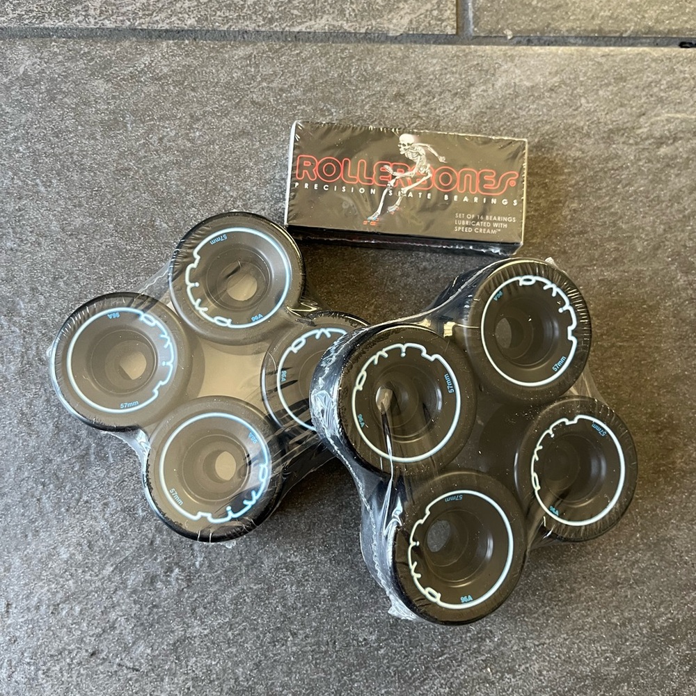 Skating wheels and barrings